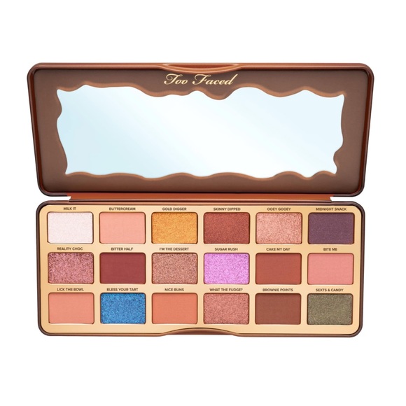 Better Than Chocolate Eye Shadow Palette
Cocoa-Infused Shades - Picture 1 of 7